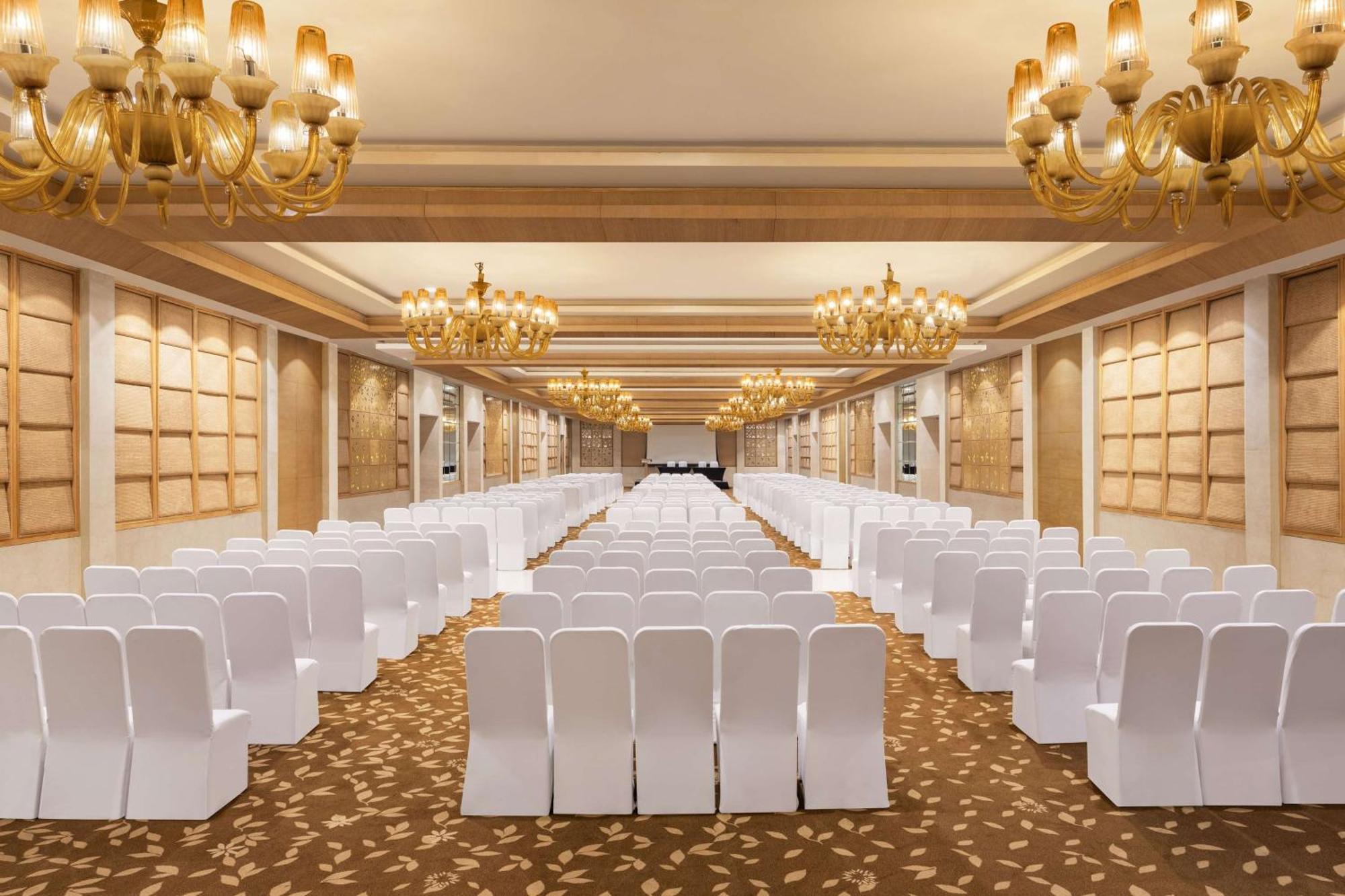Radisson Blu Hotel New Delhi Dwarka Exterior foto The Royal Hall